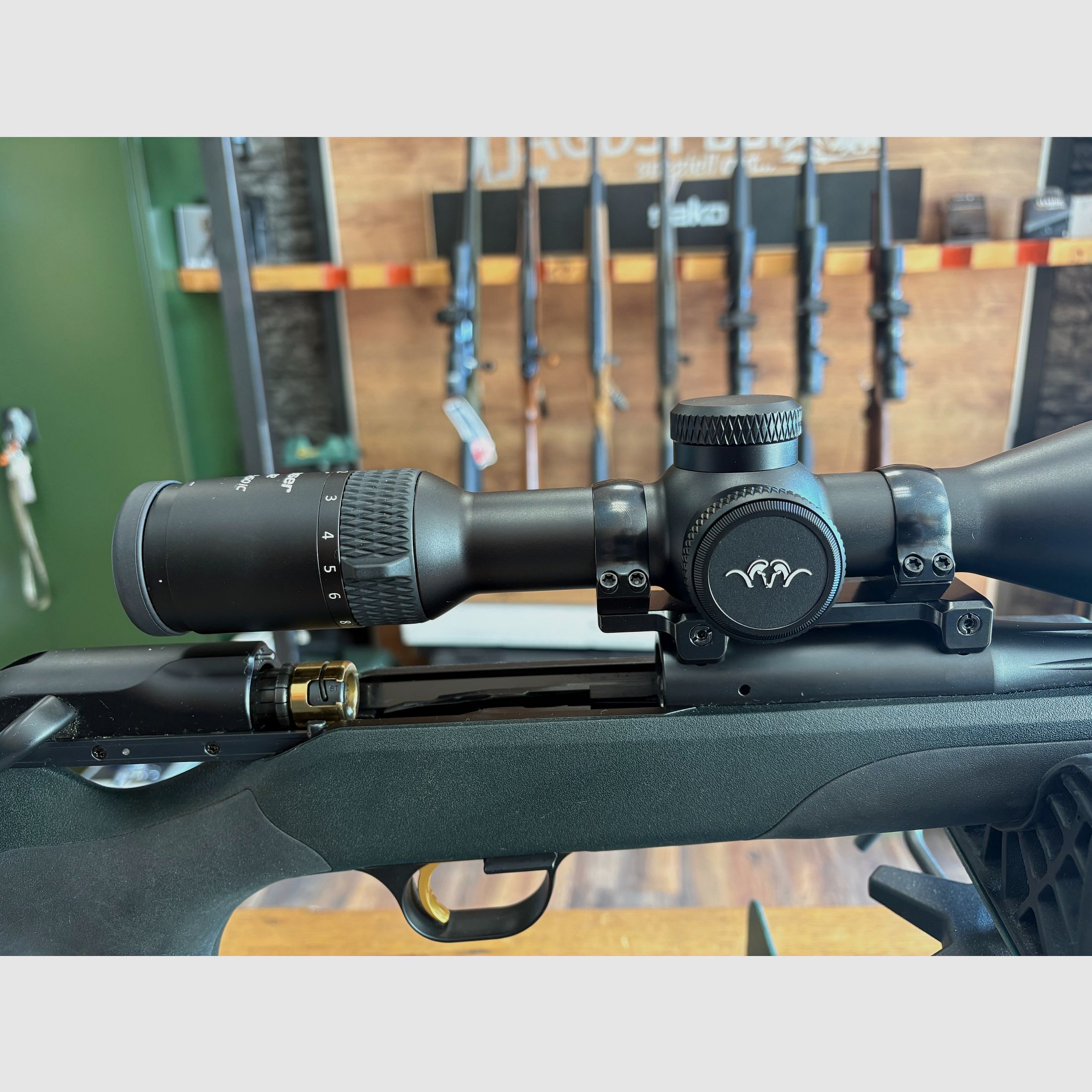 KOMPLETTANGEBOT: Blaser R8 Professional 7x64 – Kanneliert | Gold-Akzente NEUES Blaser B2, Bild 4 von 6