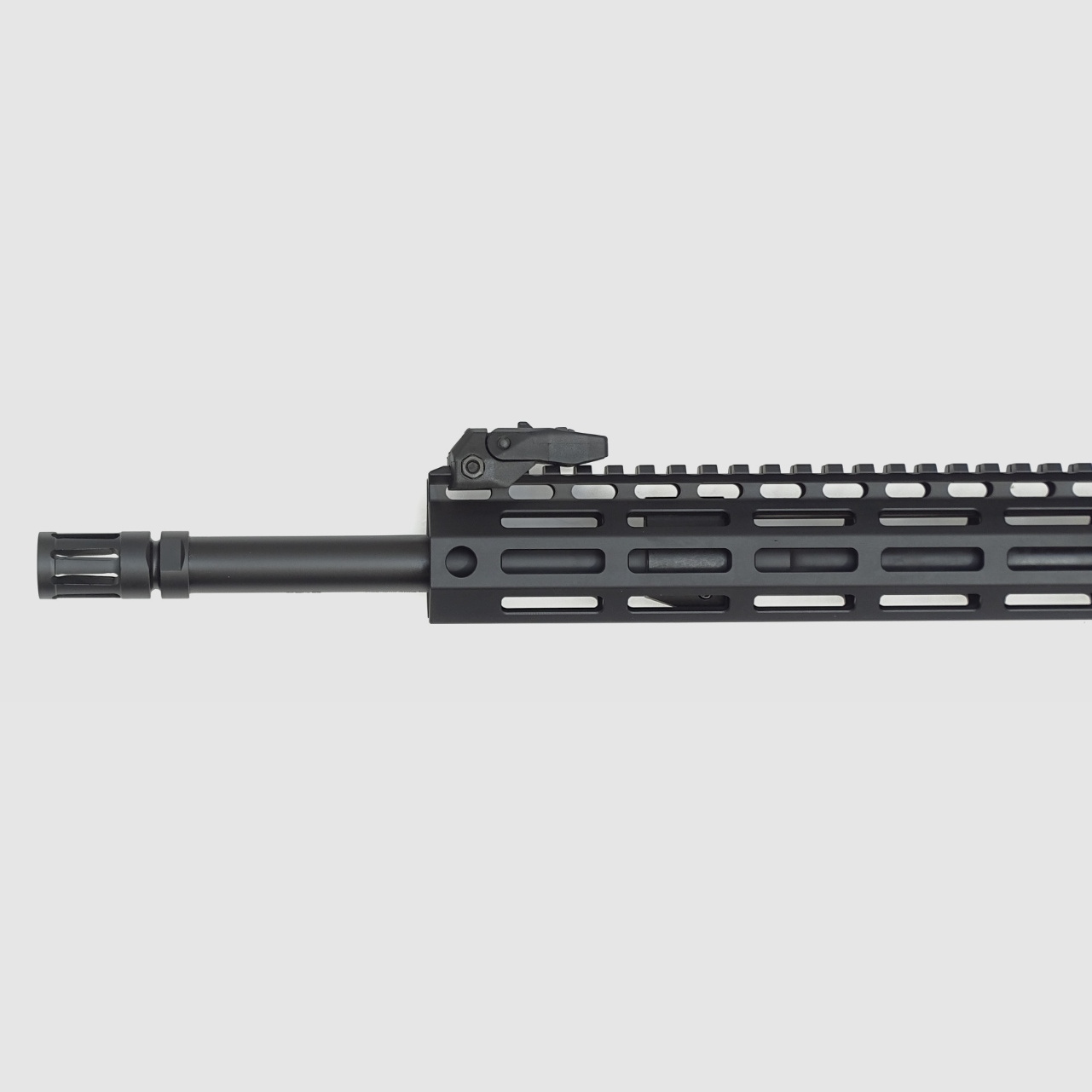 Oberland Arms OA-15 M5, loop 16,75", BL M-LOK handguard 13" slank, OA M4-schaft, BUIS, MFD