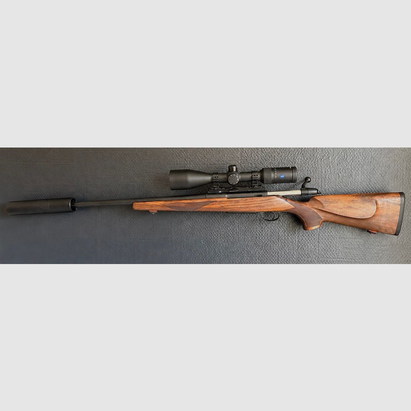 Antonio Zoli repeating rifle caliber .30-06 with Zeiss V4 3-12x56 (NEW) & Roedale Hybrid 47S+