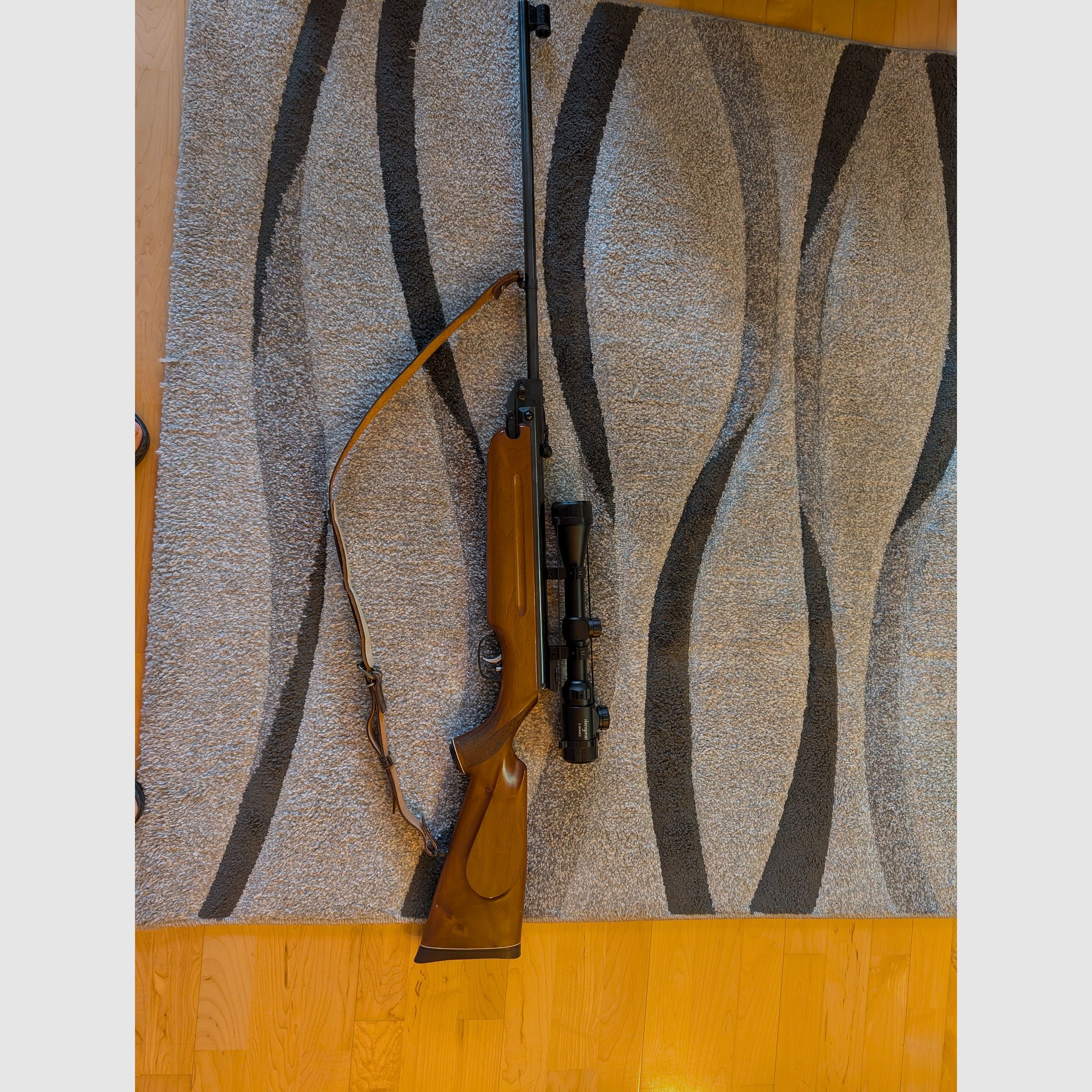 Weihrauch HW35e z lunetą