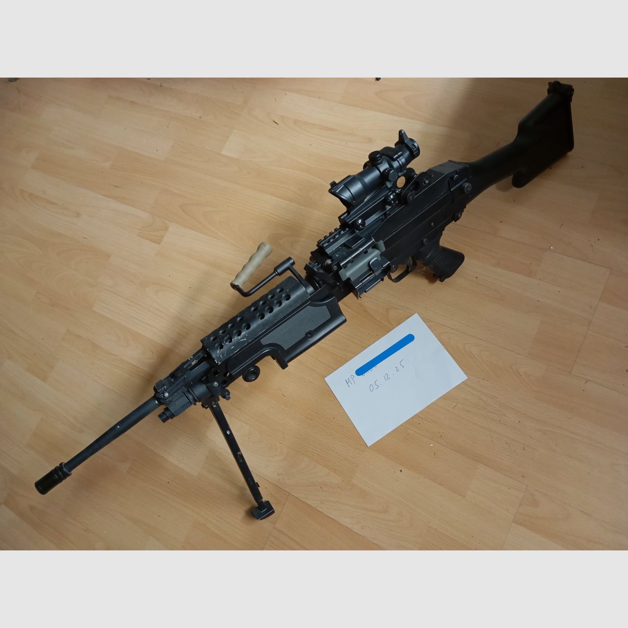 Replika karabinu maszynowego M249 w wersji metalowej Airsoft