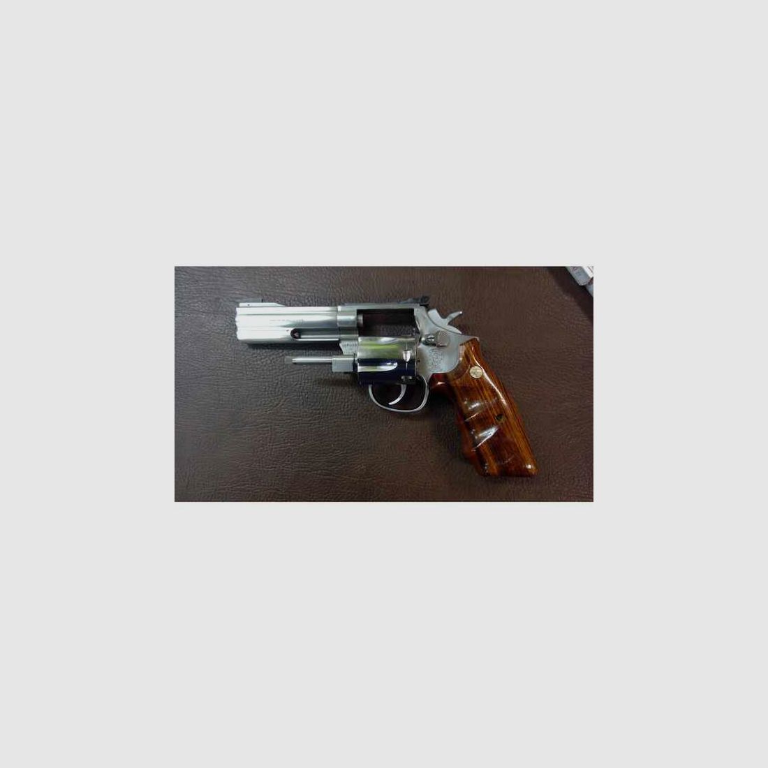 Revolver Smith&Wesson 617 Kal.22lr. gebraucht
