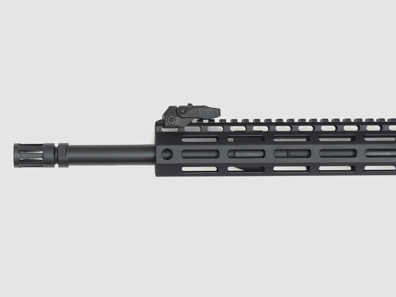 Oberland Arms OA-15 M5, loop 16,75", BL M-LOK handguard 13" slank, OA M4-schaft, BUIS, MFD