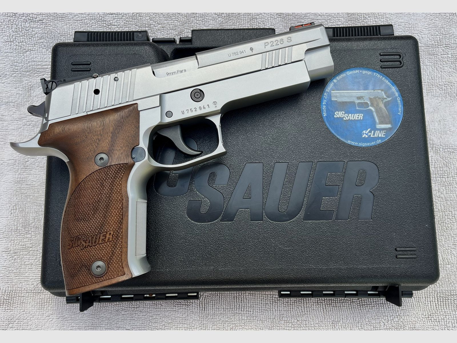 SIG Sauer P226 S / early German X-Line / early X-Five generation, Eckernförde 9 mm Para, extensive accessories