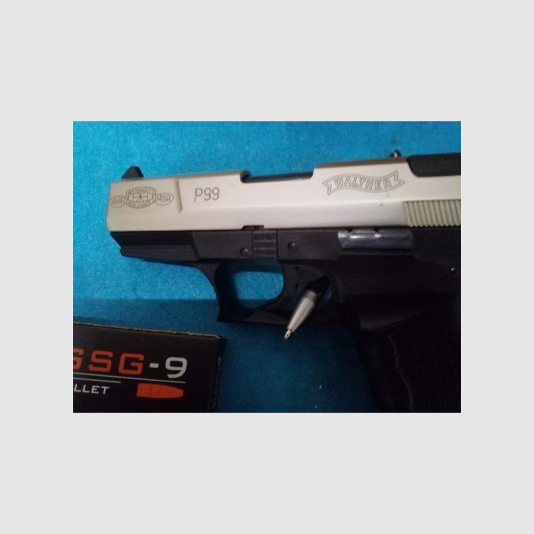 Biete eine Automatic Pistole Modell Walther P99.