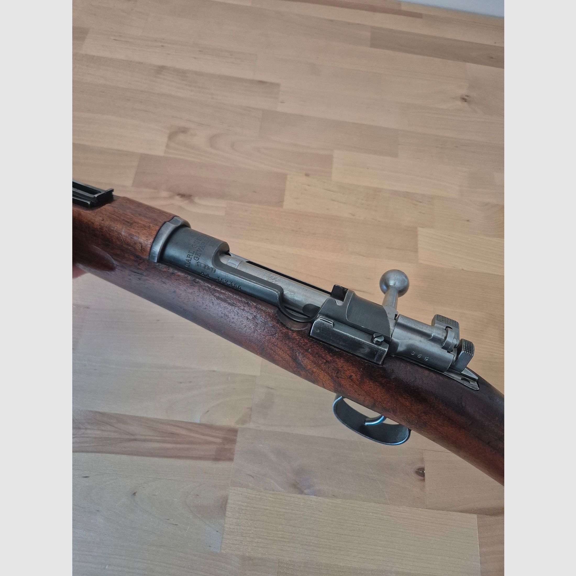 CARL GUSTAFS STADSGEVÄRSFAKTORI Rifle de repetición Schwedenmauser M96 Carl Gustafs 1915, calibre 6,5x55