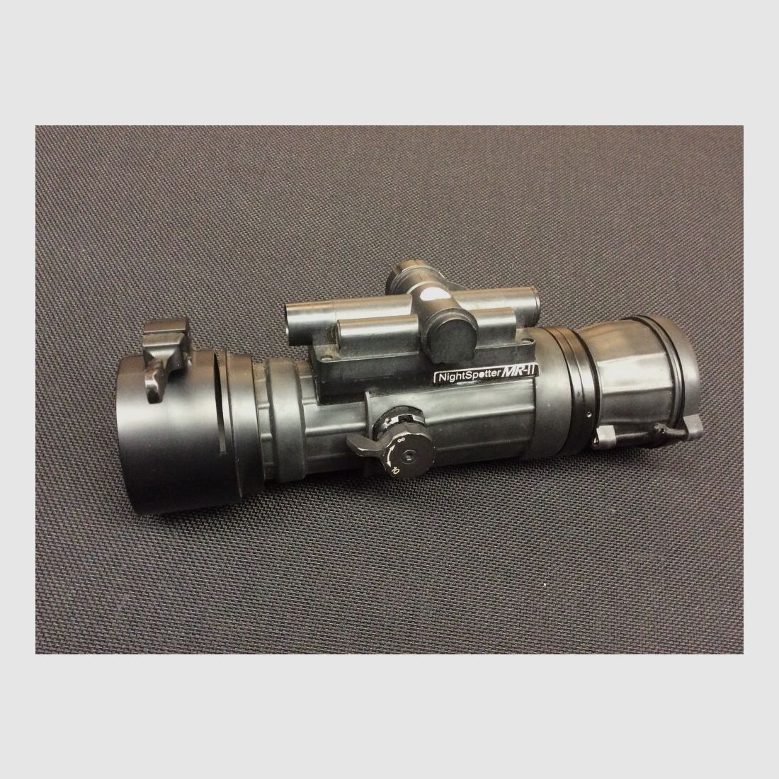 Urządzenie celownicze Nightspotter MR-II Gen. 2+ z rurką Photonis czarno-biała