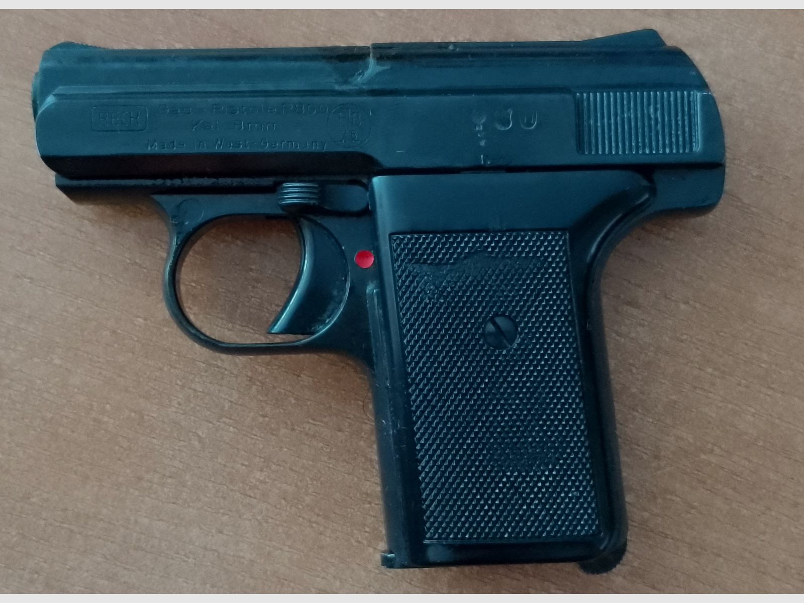 Reck P800 Gaspistole im Kaliber 8 mm Knall/ PTB 78 von 1977
