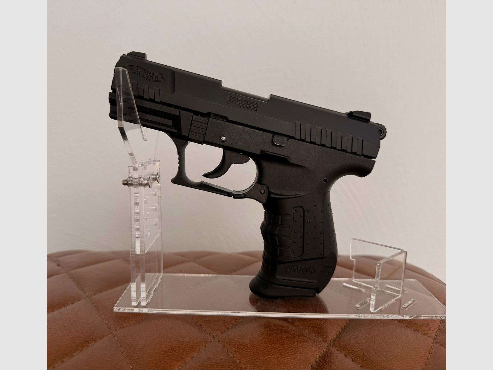 Walther P22 Ready Schreckschuss Pistole 9mm P.A.K. brüniert mit Holster