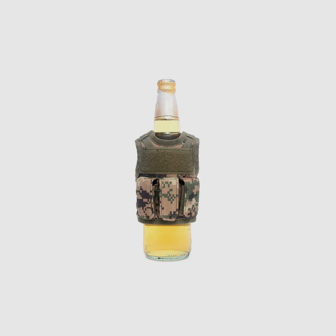 Mini Tactical Schutzweste mit Fronttaschen für Bierflasche / Weinflasche / Thermosflasche - Digital-Woodland