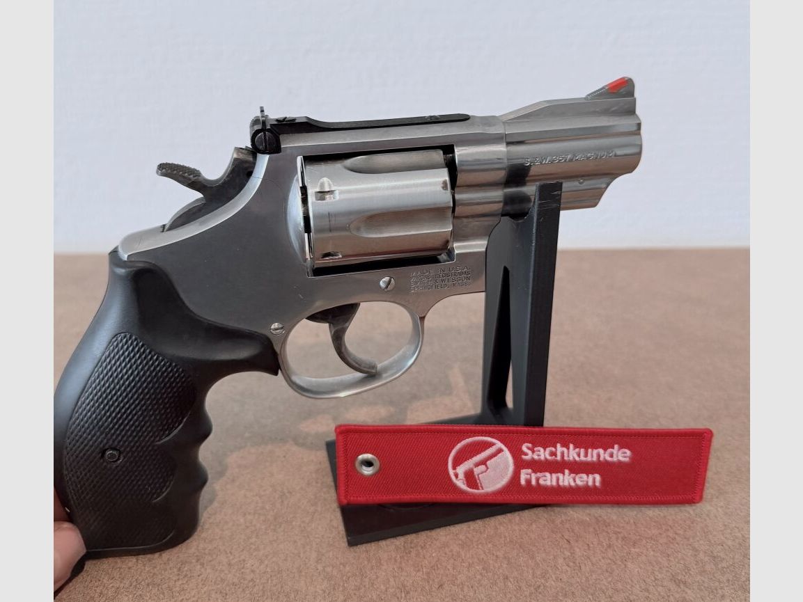 Smith & Wesson 66-4