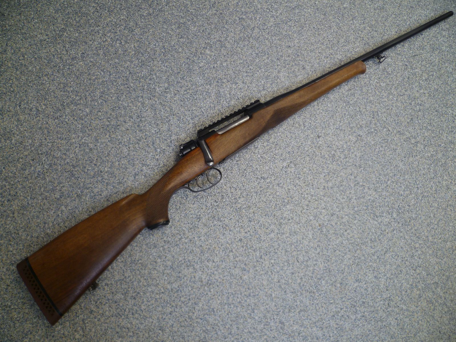 Repeater rifle Hubertus M98 .30-06 Spring.