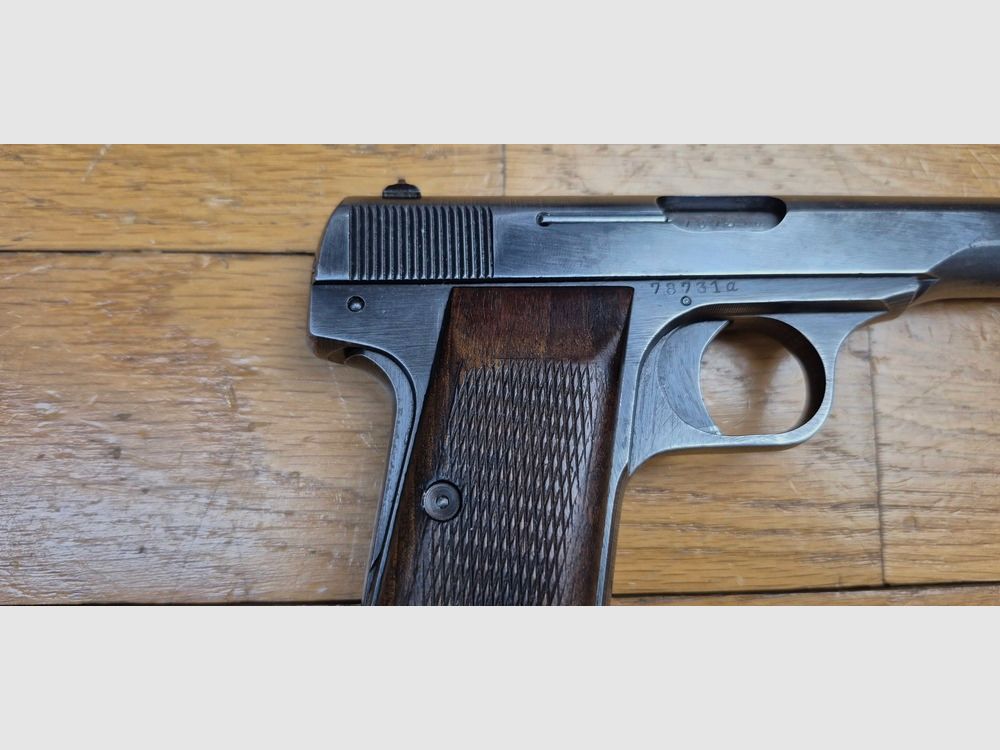 Piękny pistolet Browning Mod.10/22 – 7,65mm Browning – Produkcja Herstal, przejęty przez armię niemiecką – Około 1942 / 44 – Liczne Waffenamt – Bardzo dobre działanie – Rzadkie etui policyjne – TBE, zdjęcie 15 z 20