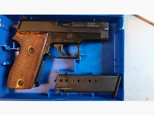 SIG SAUER P6 (225) z 1981