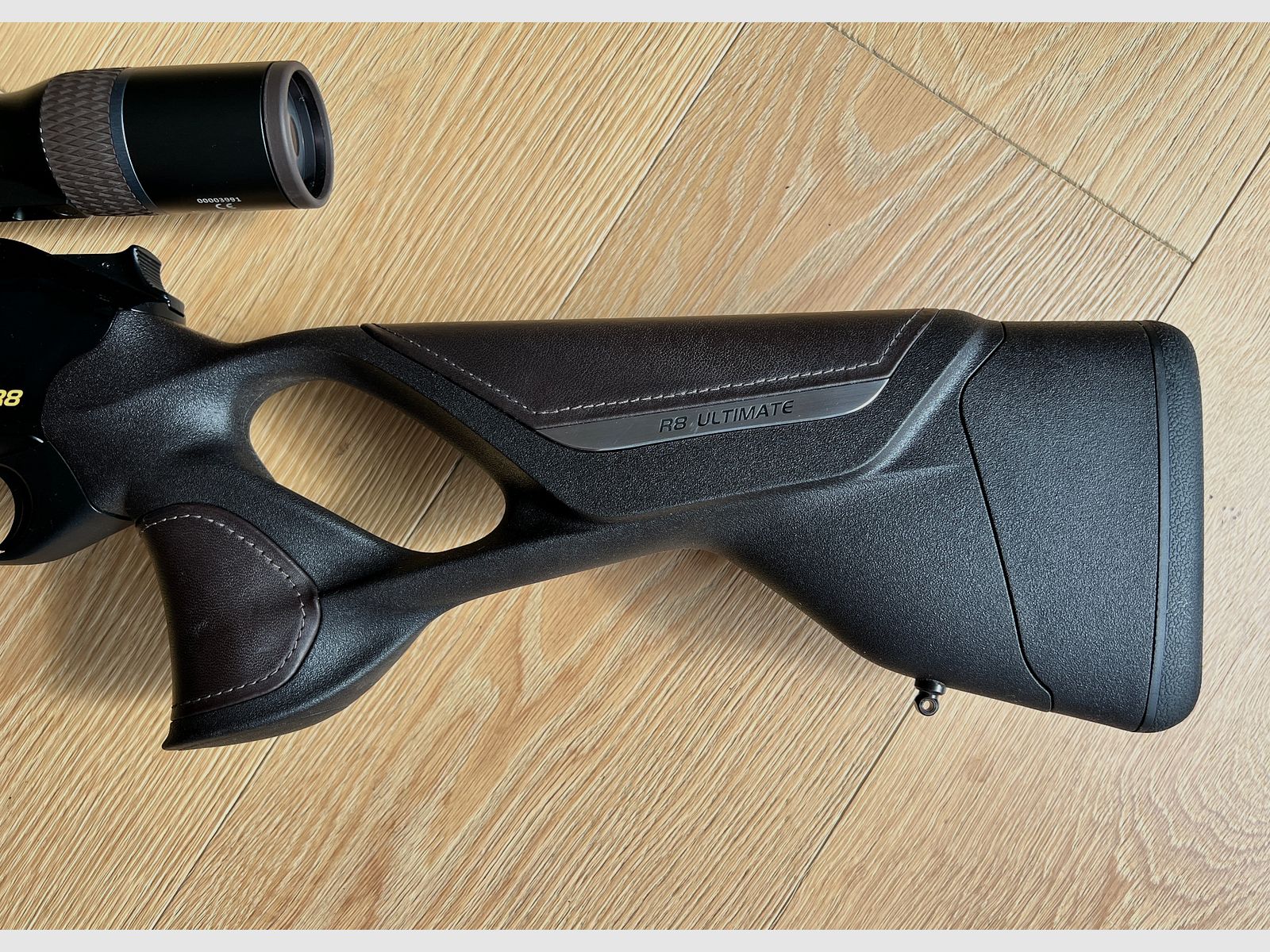Blaser R8 Ultimate Leather Cocoa, .308 Win, Blaser B1 4-20x58, incl. Vorderschaft für Silencer