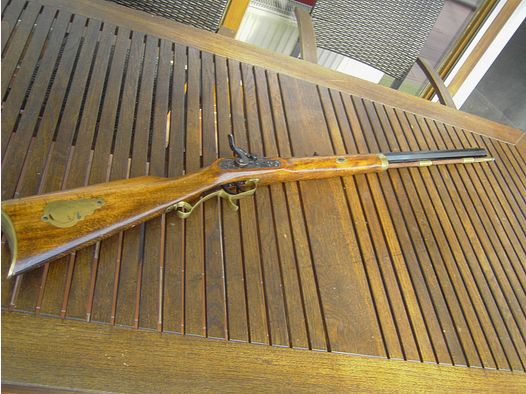 Vorderlader Dikar Made in Spain Hawken Rifle 45 cal.
