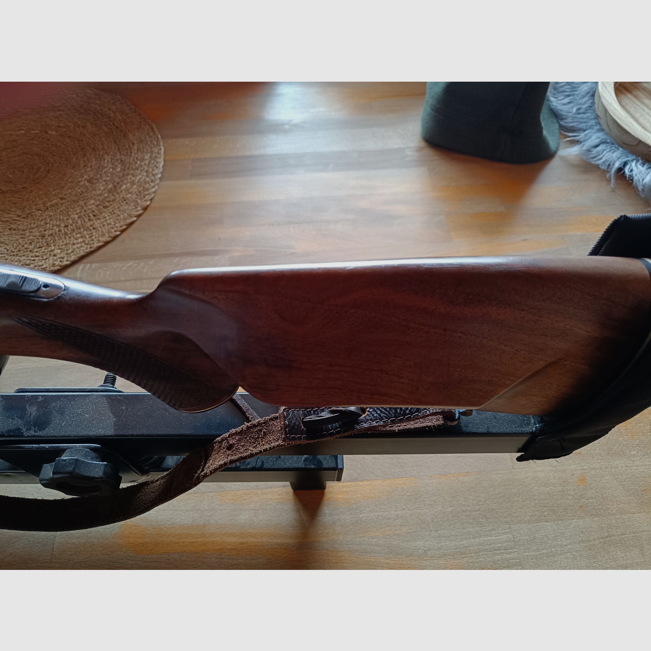 Rifle repetidora Mossberg Patriot y Voere Kufstein (VHB)