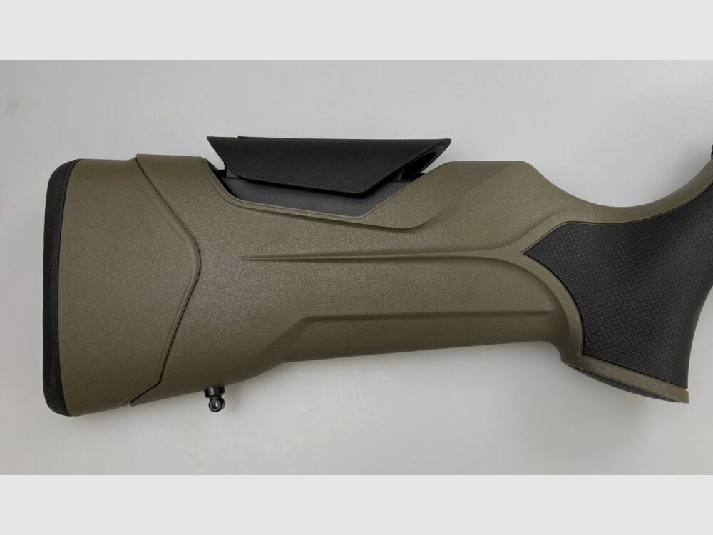 Blaser R8 Professional 2.0 dark olive stock with housing