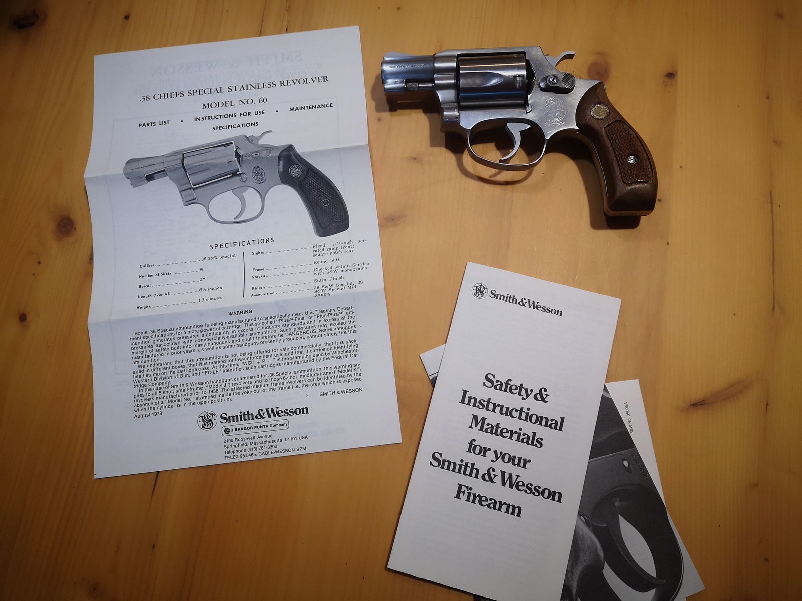 Smith & Wesson M60