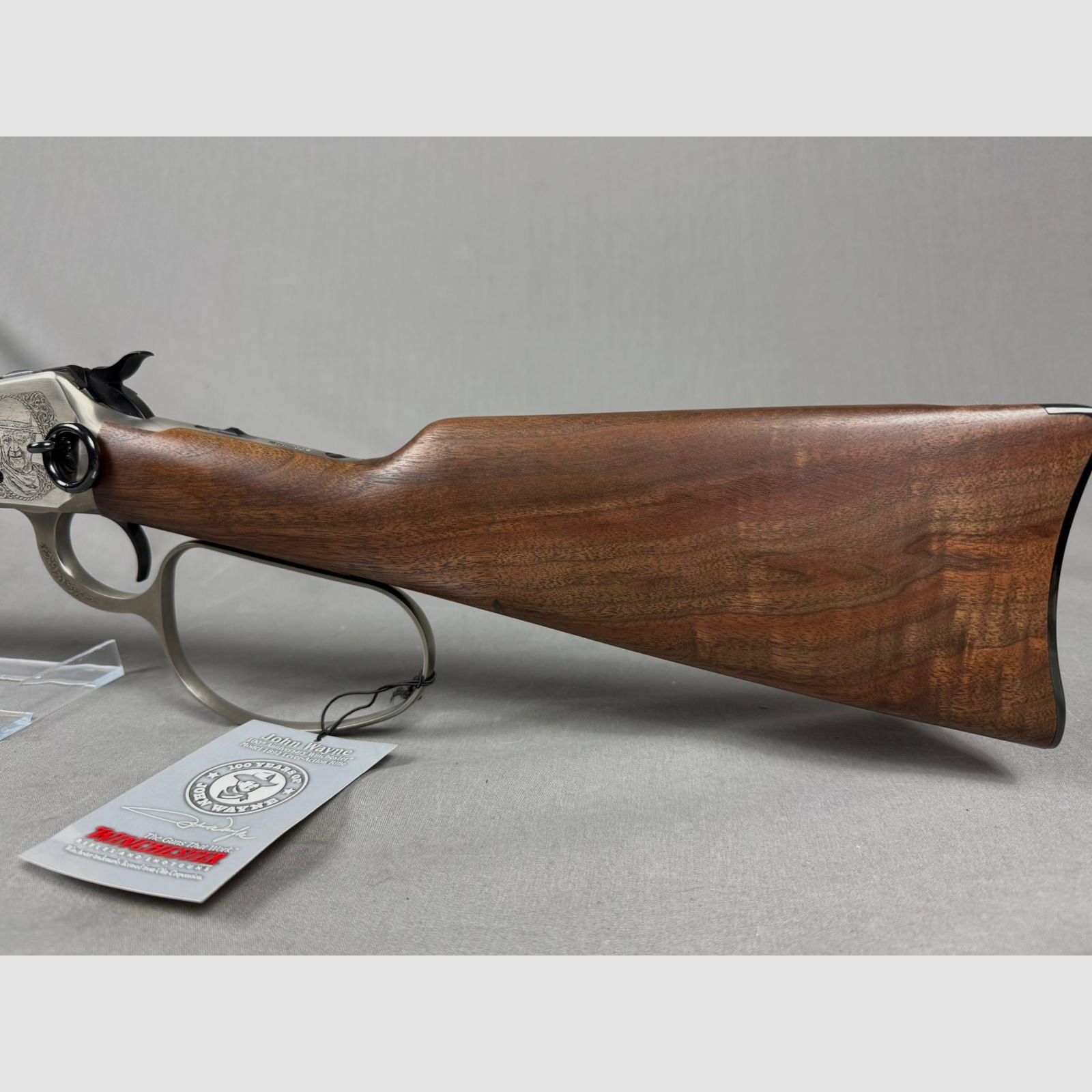 Winchester Mod. 1892  "John Wayne 100th Anniversary Custom Grade"   (.44-40 WCF)