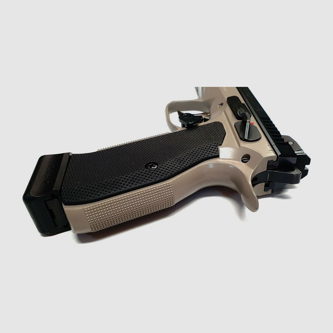 CZ Shadow 2 Urban Grey, zdjęcie 6 z 10