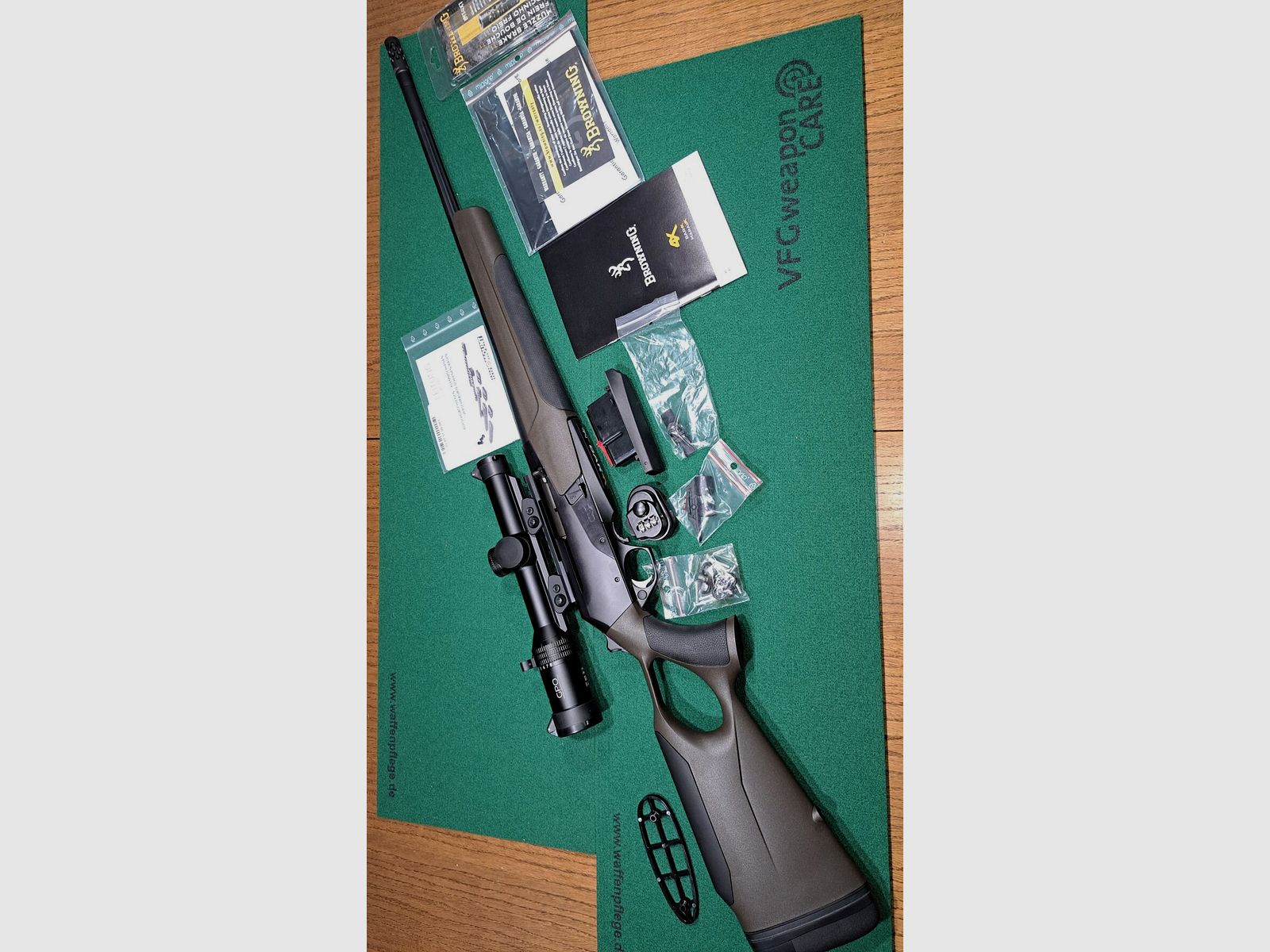 Fusil semi-automatique Browning BAR 4X Hunter Crosse Composite Marron/Noir Cal. .308Win avec accessoires