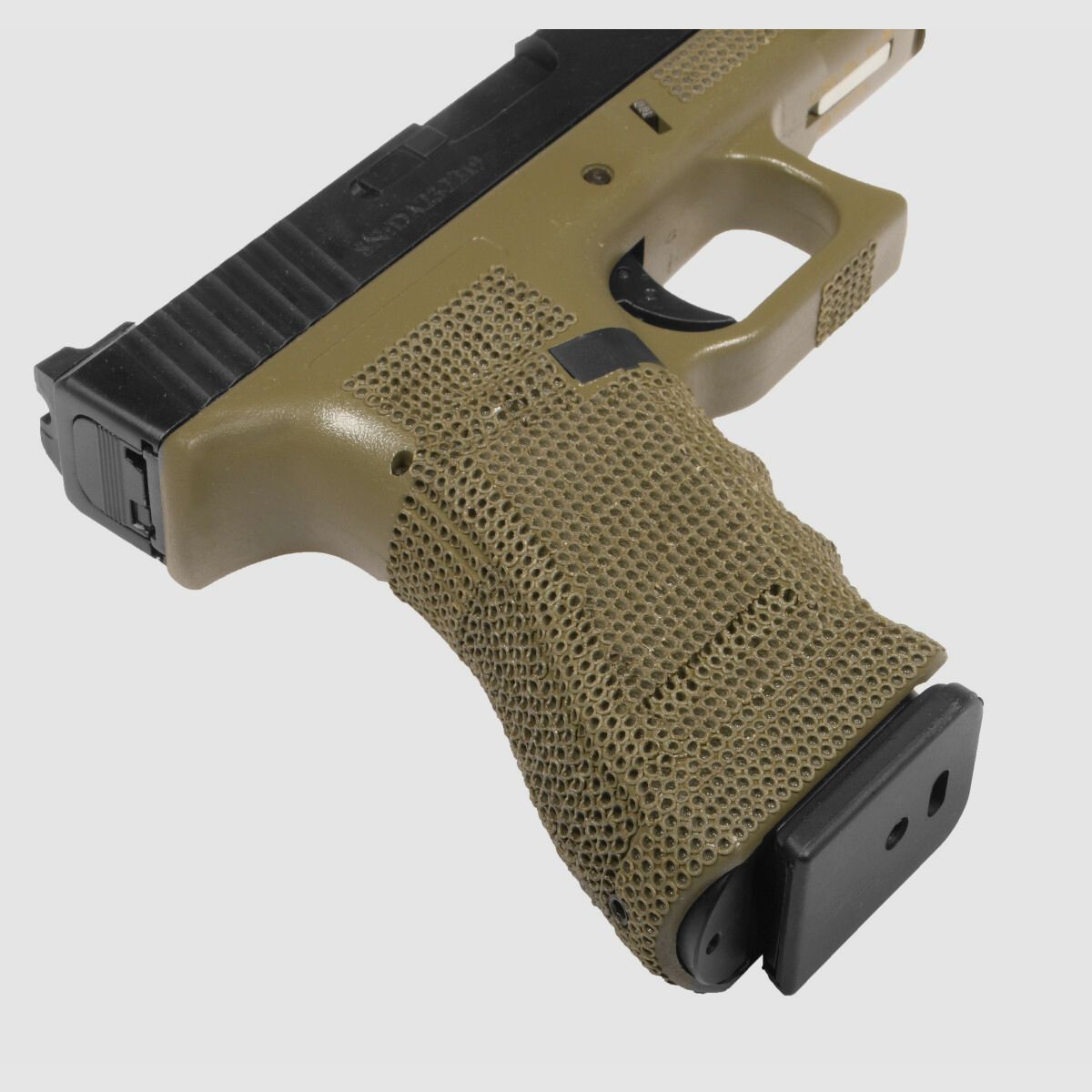 P04 GBB Airsoft Pistole in Oliv | Delta Armory
