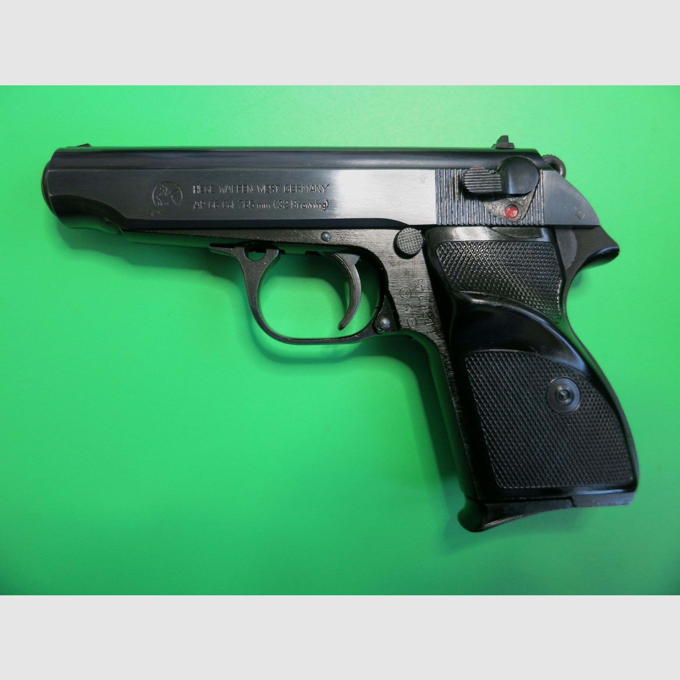 Halbautomatische Pistole, HEGE AP66, Kal. 7,65 mm Browning (.32 ACP), Sammlerwaffe       #89, Bild 1 von 8