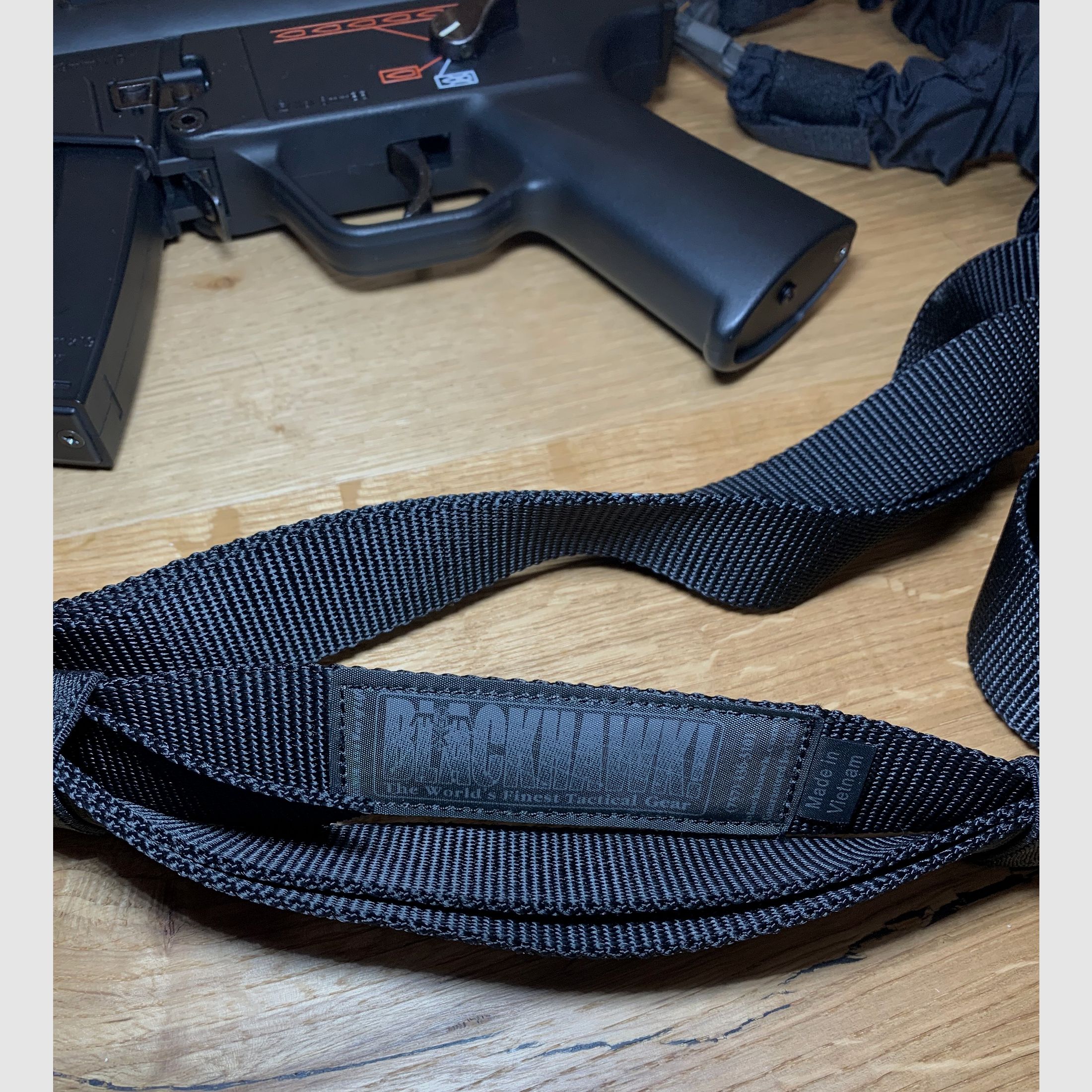 Tokyo Marui Heckler & Koch MP5K A4 Kurz AEG Softairpistole, image 3 sur 10
