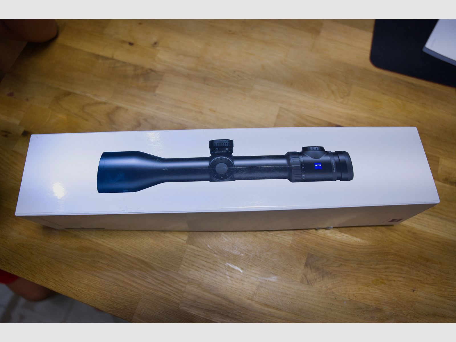 ZEISS Victory V8 2,8–20×56 ASV inkl. Schiene + Rusan MAD 62 Vorsatzadapter (wiederholgenau)