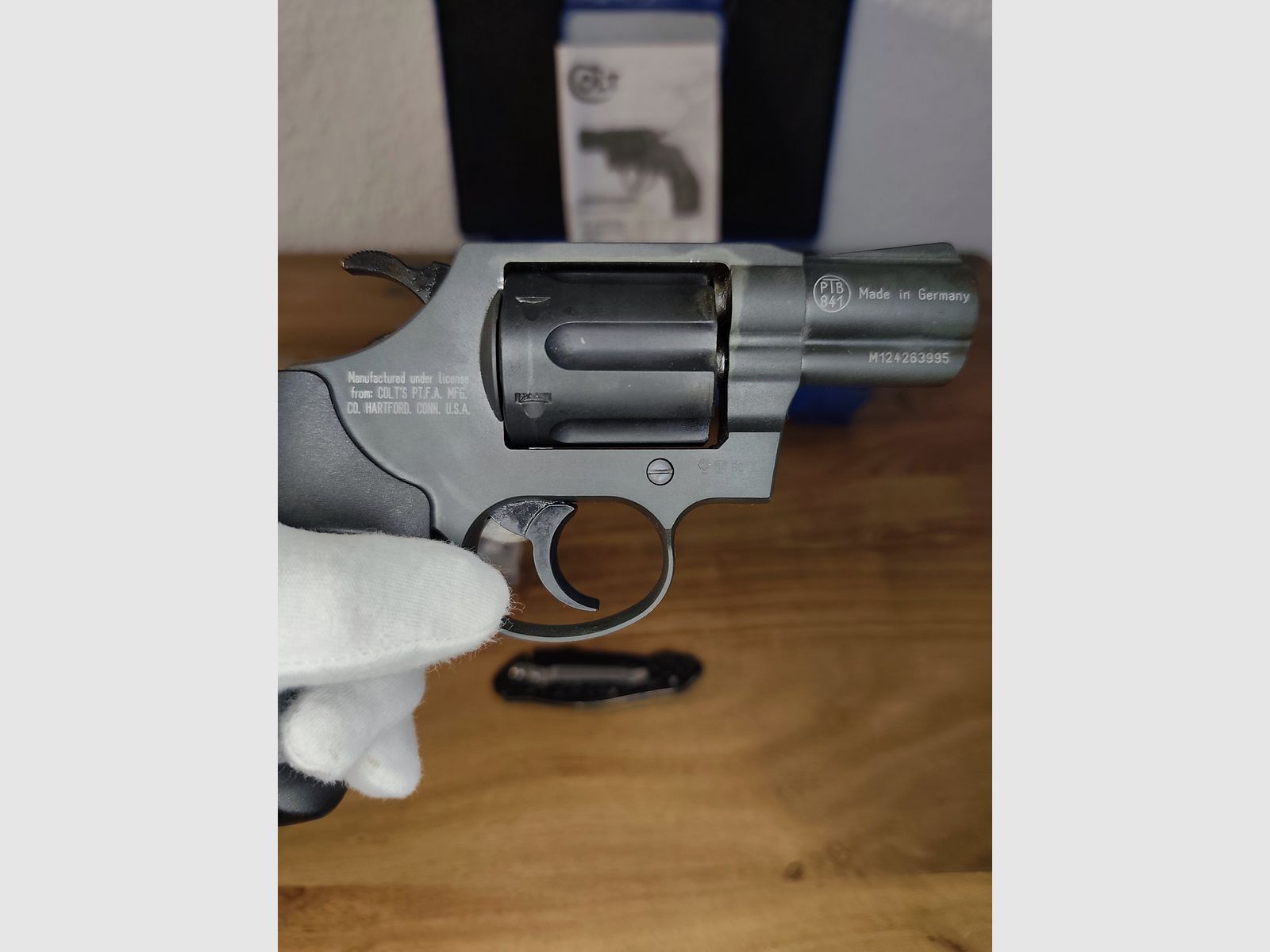 Umarex Colt Detective Spezial 9mm RK +Walther Pepper Patronen + kleines Taschenmesser