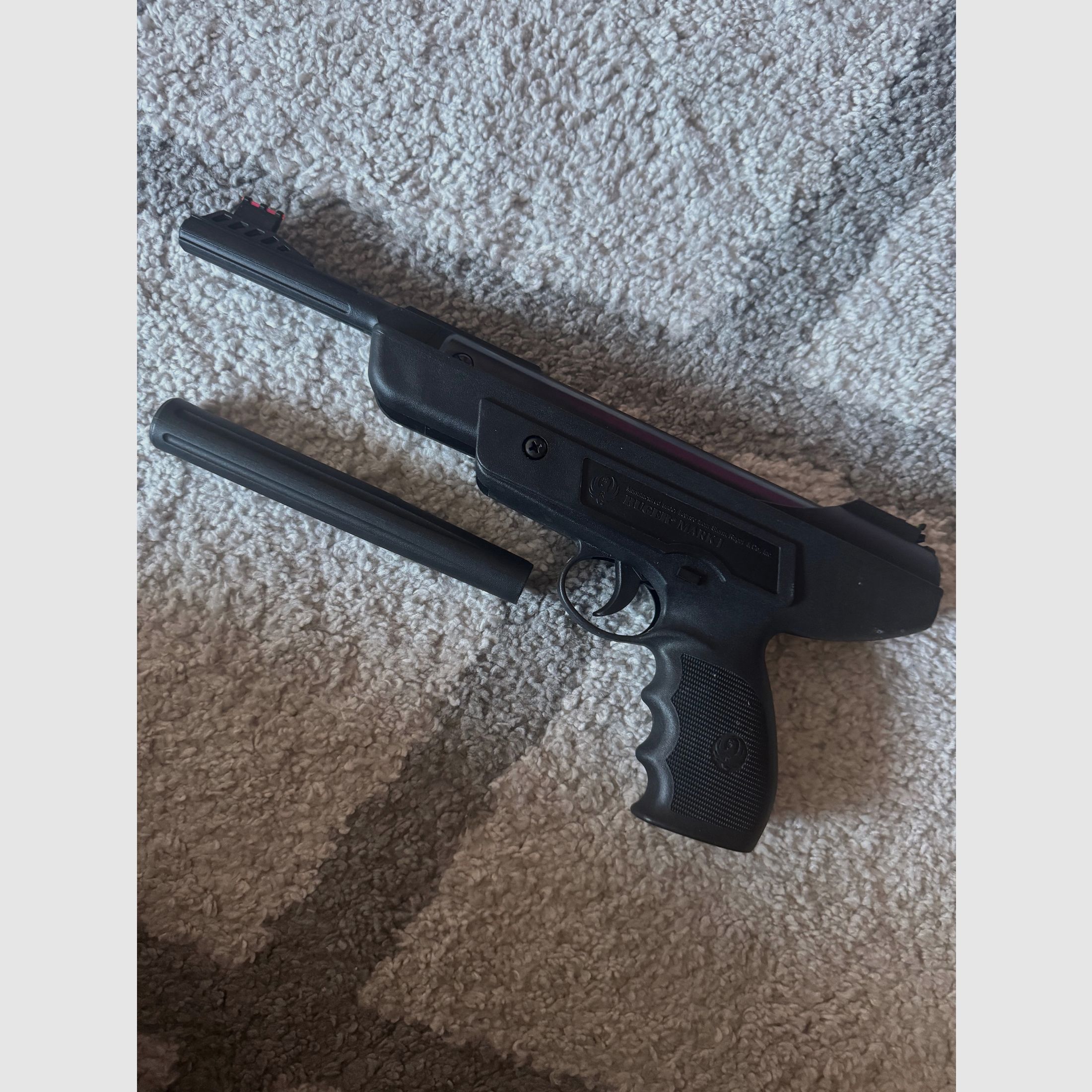 Pistola ad aria Ruger 4,5mm con molta potenza, poco usata.