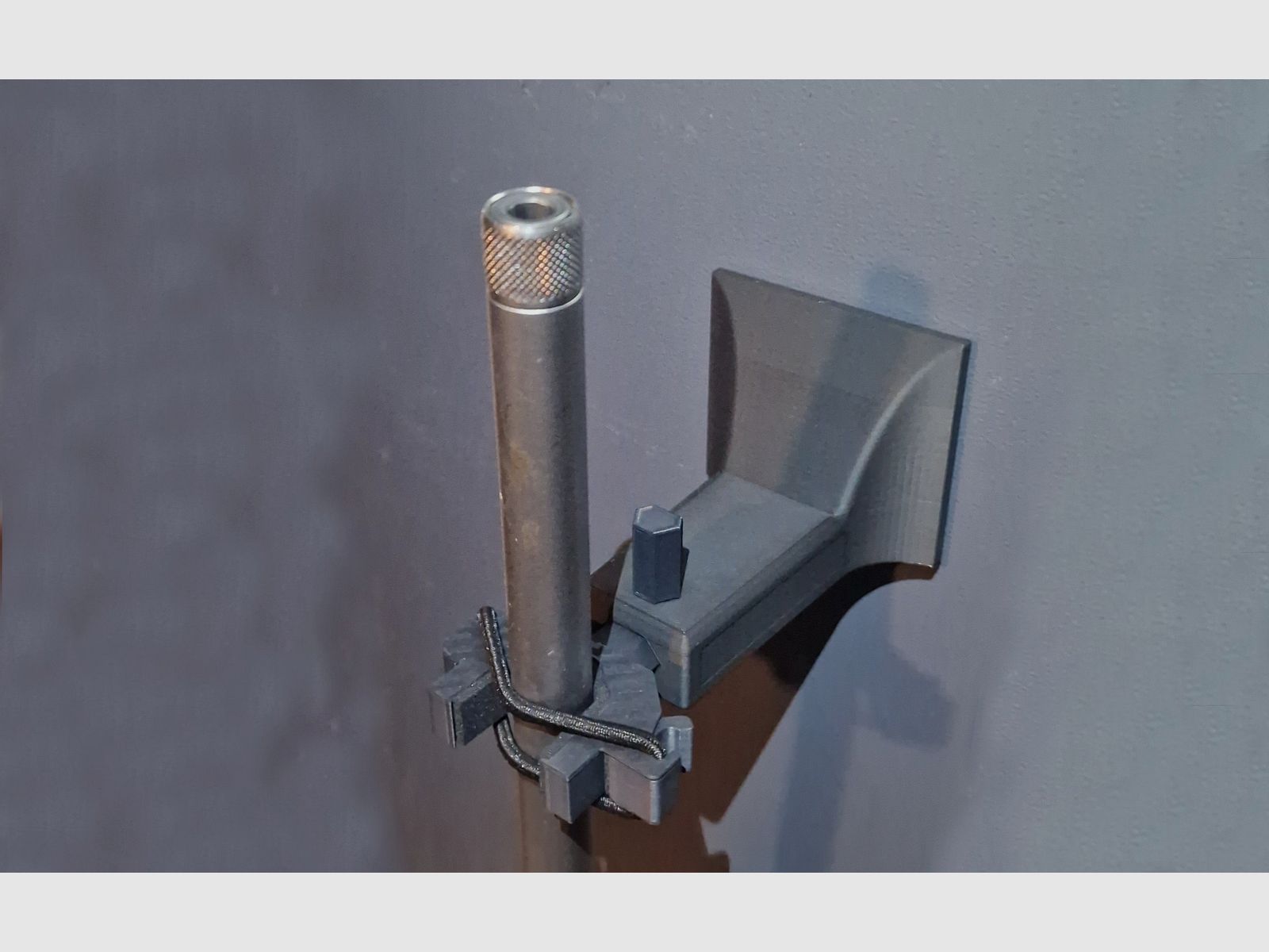 Support pour armes longues pour armoire à armes