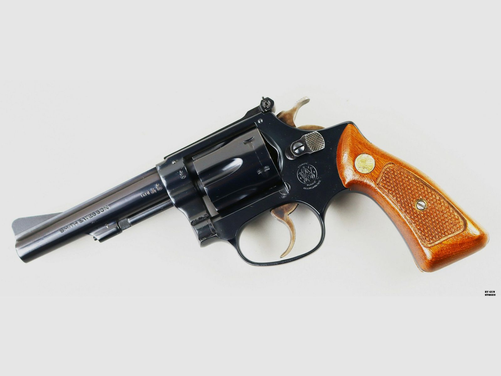 Revolver Smith & Wesson mod. 34-1 cal. 22 LR n° de série M100233, image 2 sur 14