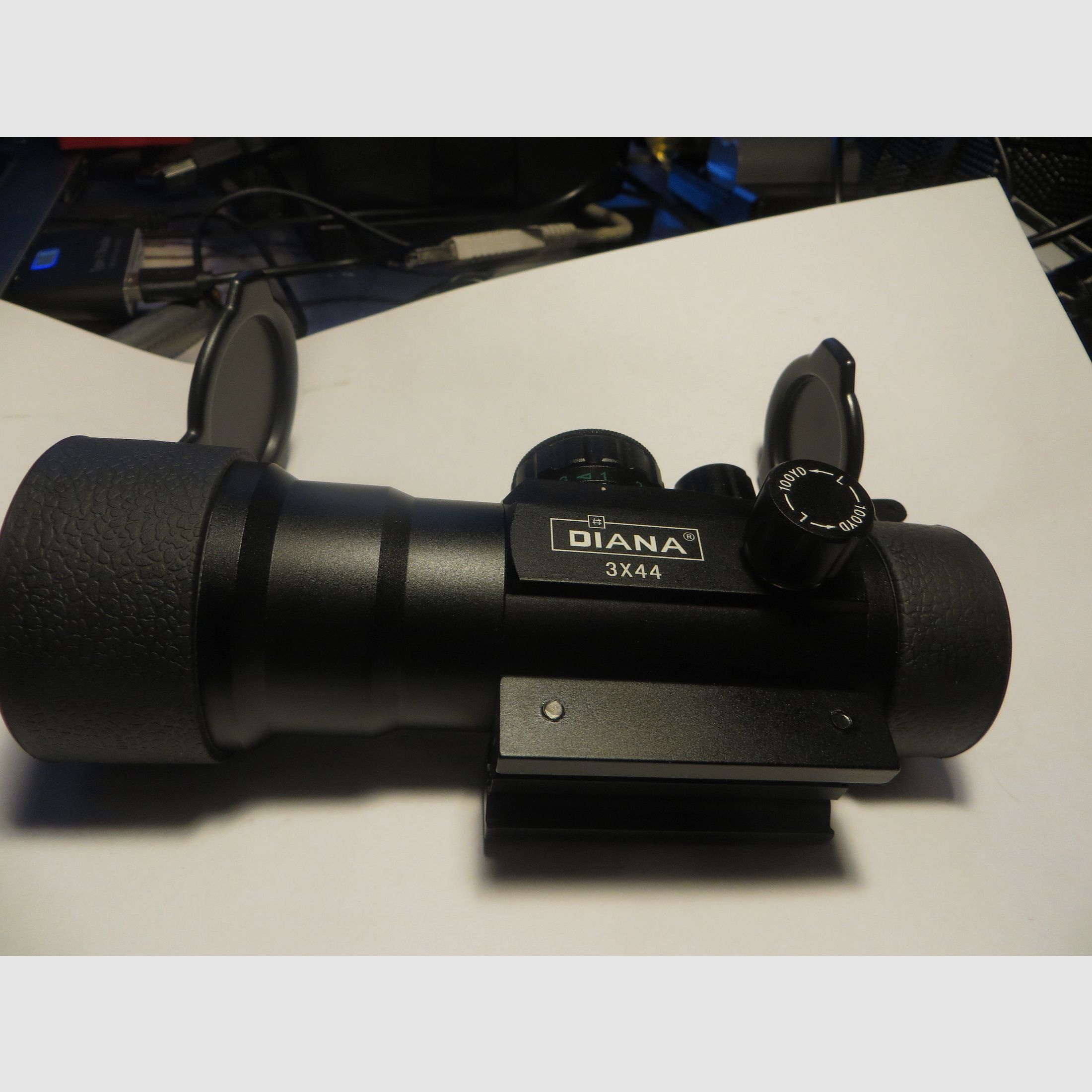 Like-new scope 3x44 for 20 mm rail with RedDot