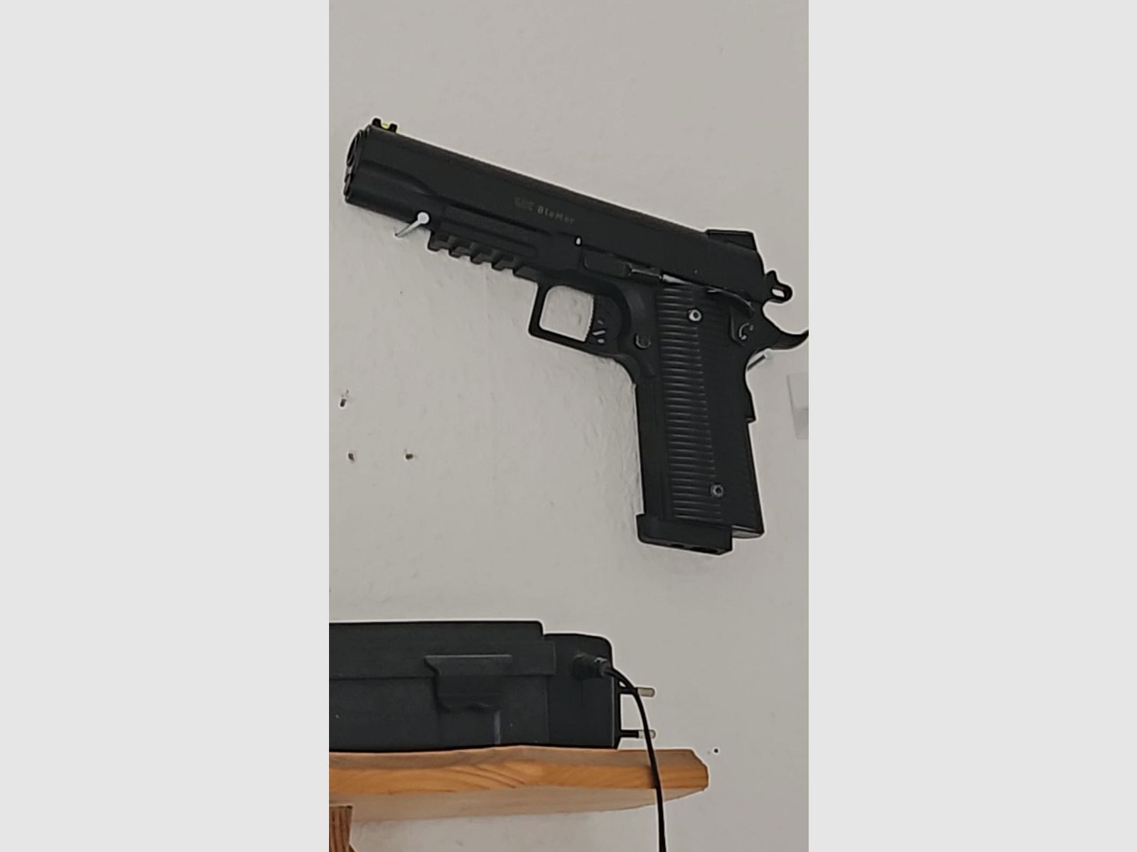 Ux 1911 Pistool