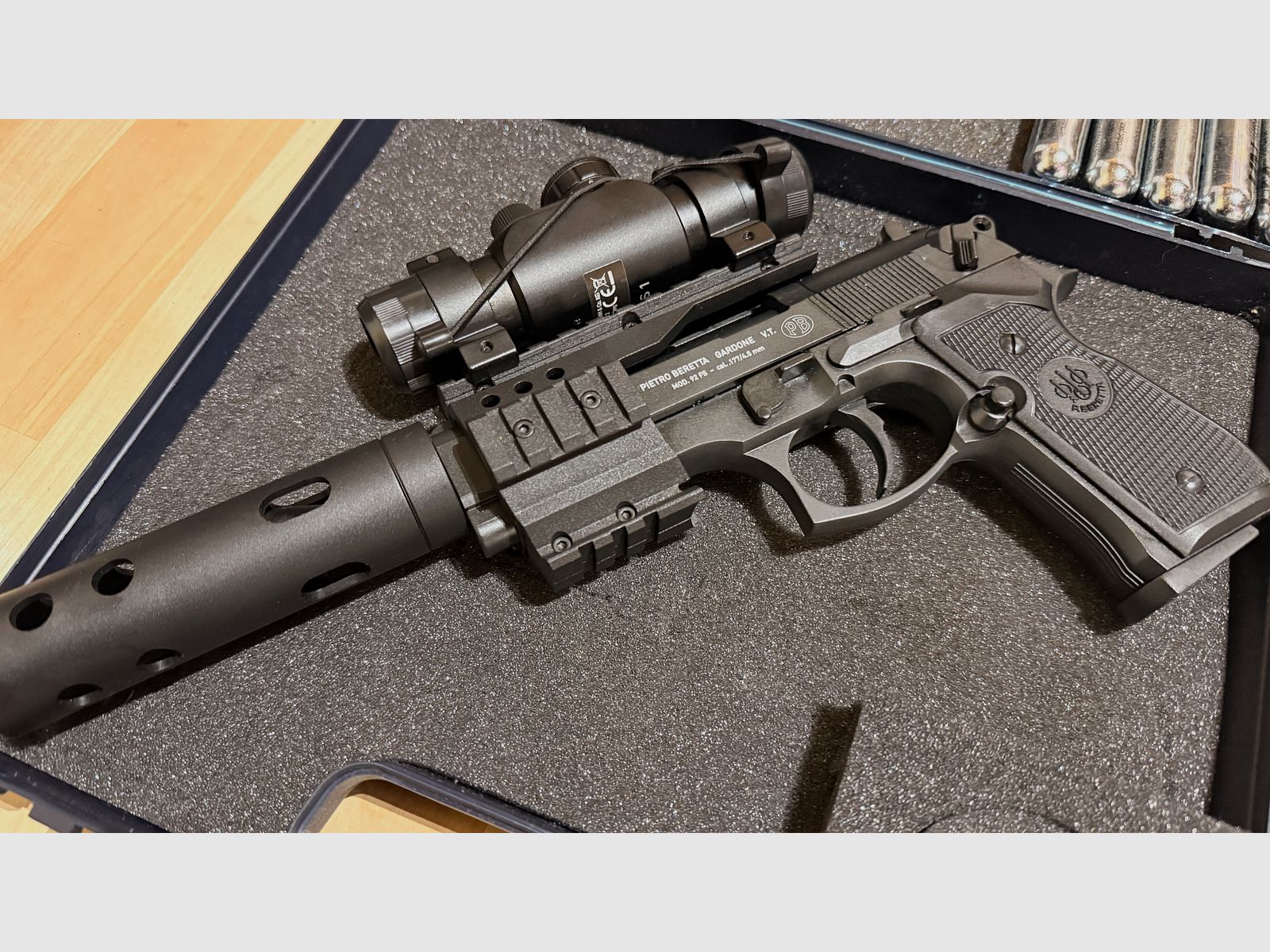 Pistola CO2 Beretta M92 FS XX-Treme Umarex