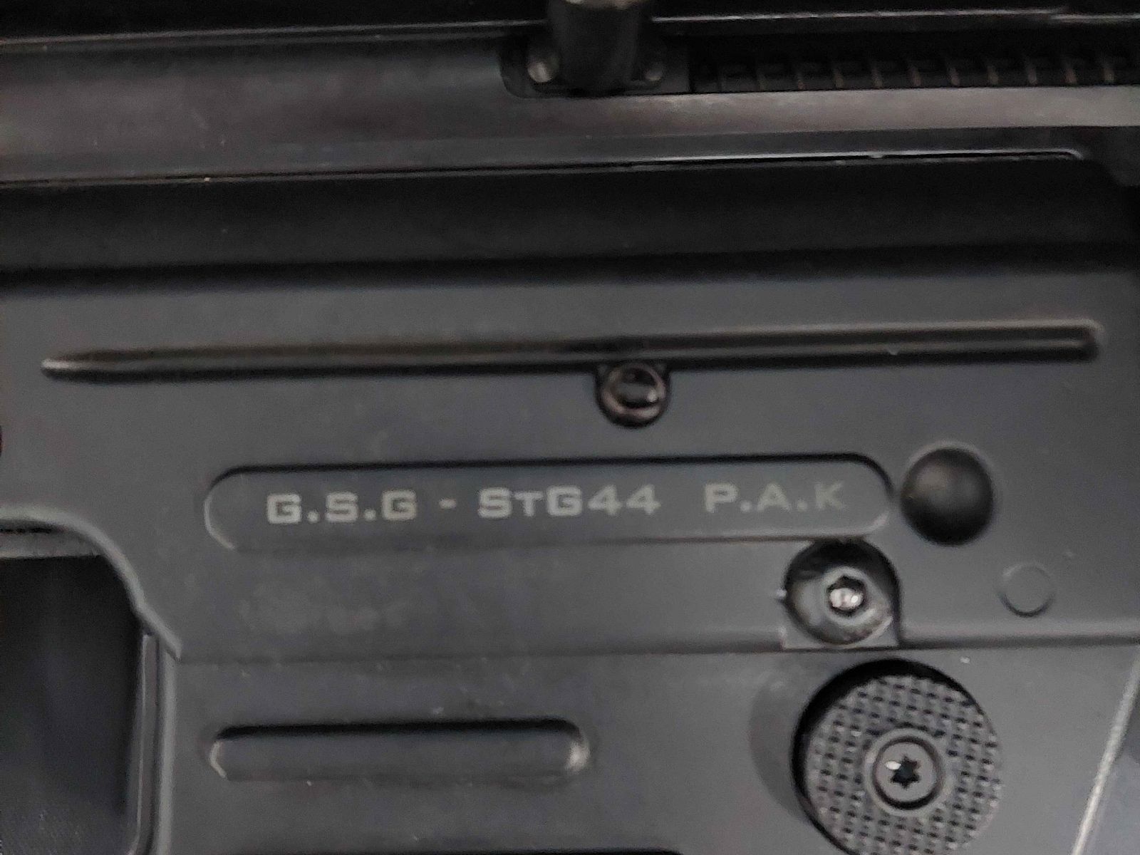 GSG StG44 9mm P.A.K. mit Magazinhilfe und Gewehrtasche.