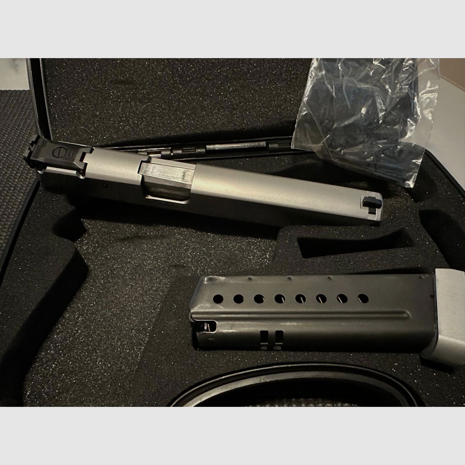 Sig Sauer  X-Six 45 Acp und WS 9mm