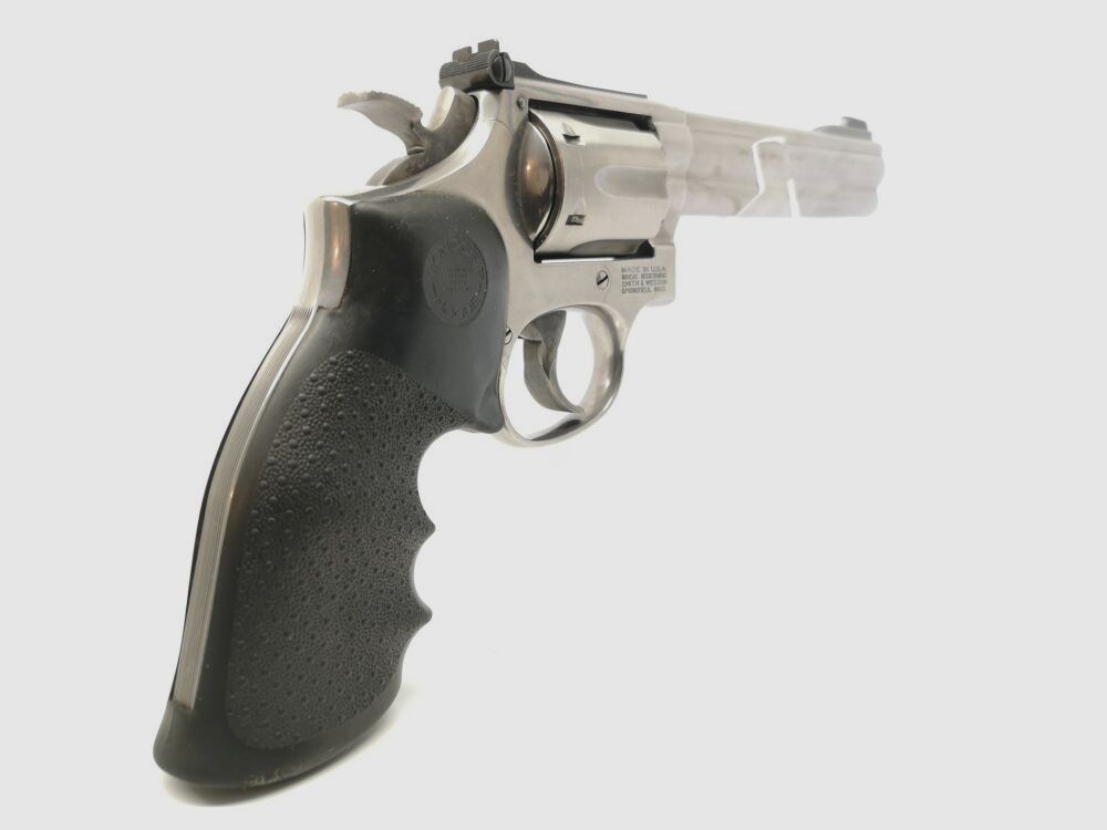 Smith & Wesson 617-1