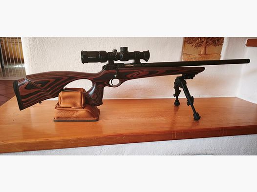 Última llamada KK..... Rifle CZ Thumphole, con visor Vortex, bípode, precio nuevo 1800 euros