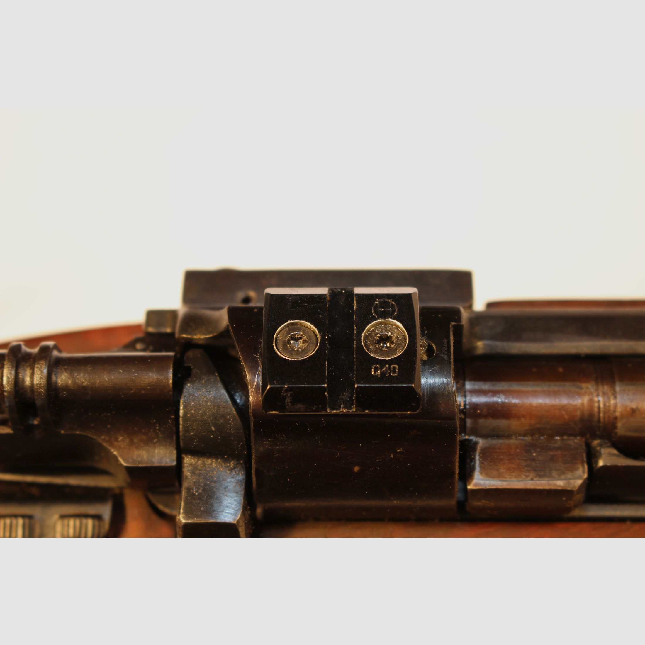 Bolt-action rifle in caliber 7x64.