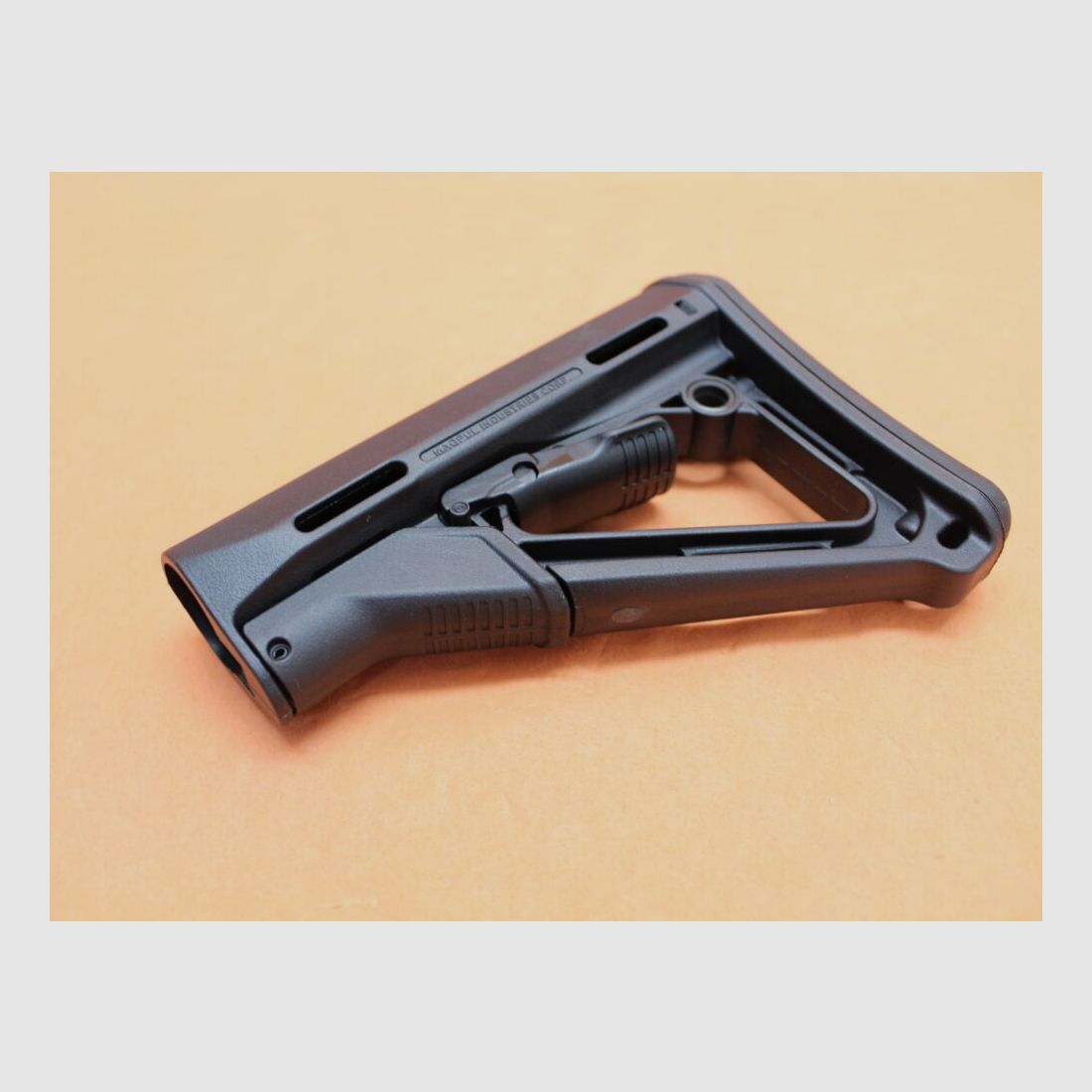 Magpul AR-15: Buttstock Magpul CTR (MAG310-BLK) MILSPEC Carbine Stock Polymer Black/ Schubschaft schwarz, Bild 3 von 5