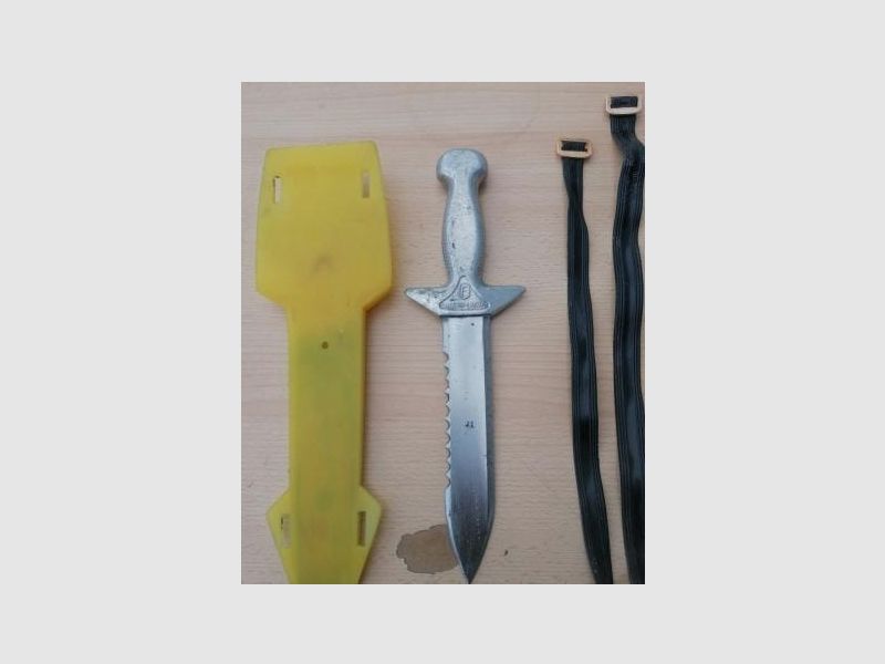 Tauchermesser Pirat Made in Ungarn für die DDR Gebaut NVA?