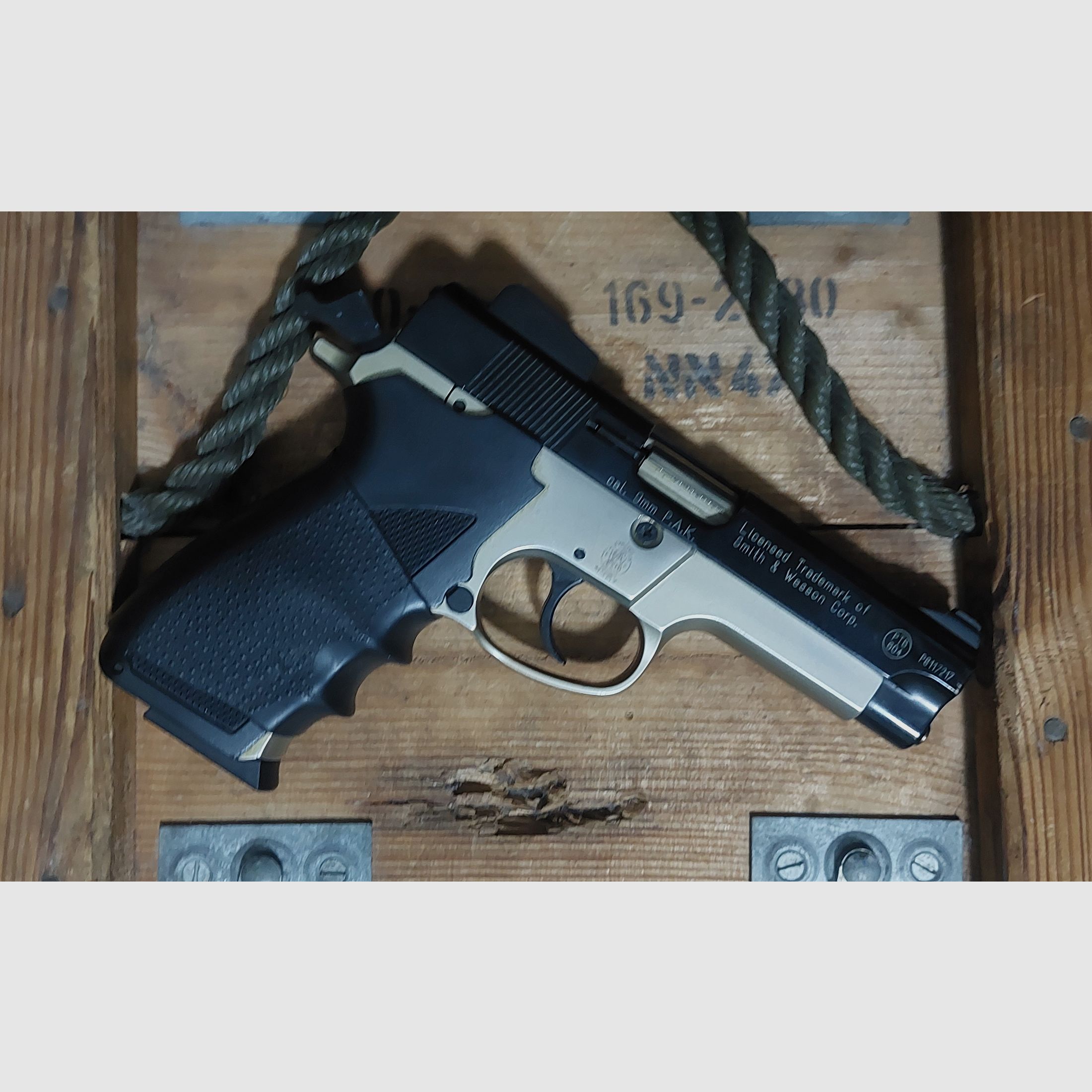 Smith&Wesson Mod. 5904 9 mm P.A.K (PTB 604) strzał ostrzegawczy