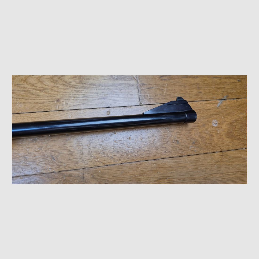 Hervorragendes Mauser 66 S Jagdgewehr – Kaliber 7×64 – Hochwertiges gewachsenes Nussbaumholz – Einlagen aus Ebenholz und Knochen – Handriffelung – Deutscher Stetcher (zwei Abzüge) – AKAH 6 x 42 / 46 Zielfernrohr mit Stahlkörper im Absehen Nr. 1 – TBE / TBE+, Bild 11 von 37