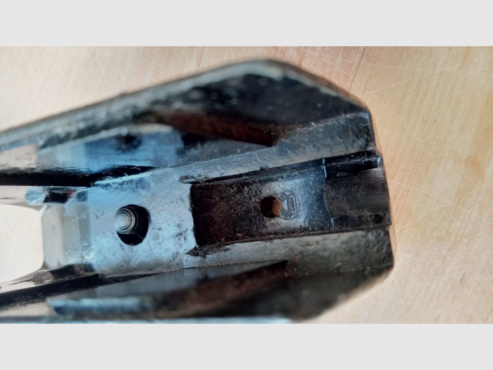 Maniglie in bakelite nere per pistola della polizia della DDR-M inclusa vite / Manico vintage per Makarov dell'est tedesco // 8 colpi PM 9x18