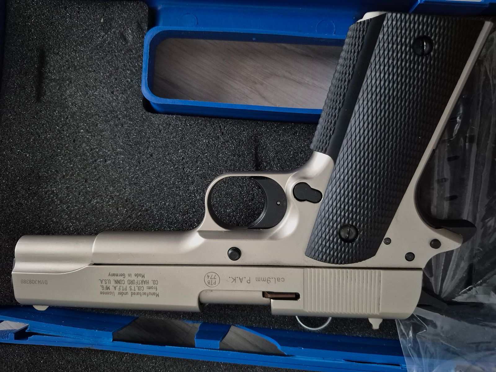 Colt 1911 Schreckschusspistole im Kaliber 9mm