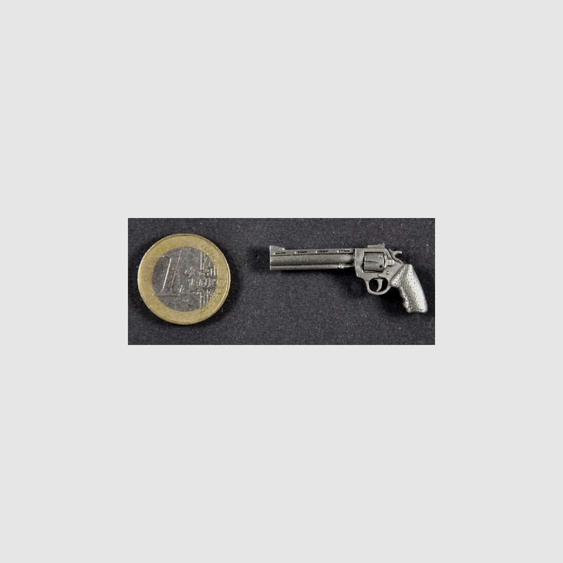 Colt Phyton als Metall-Anstecker
