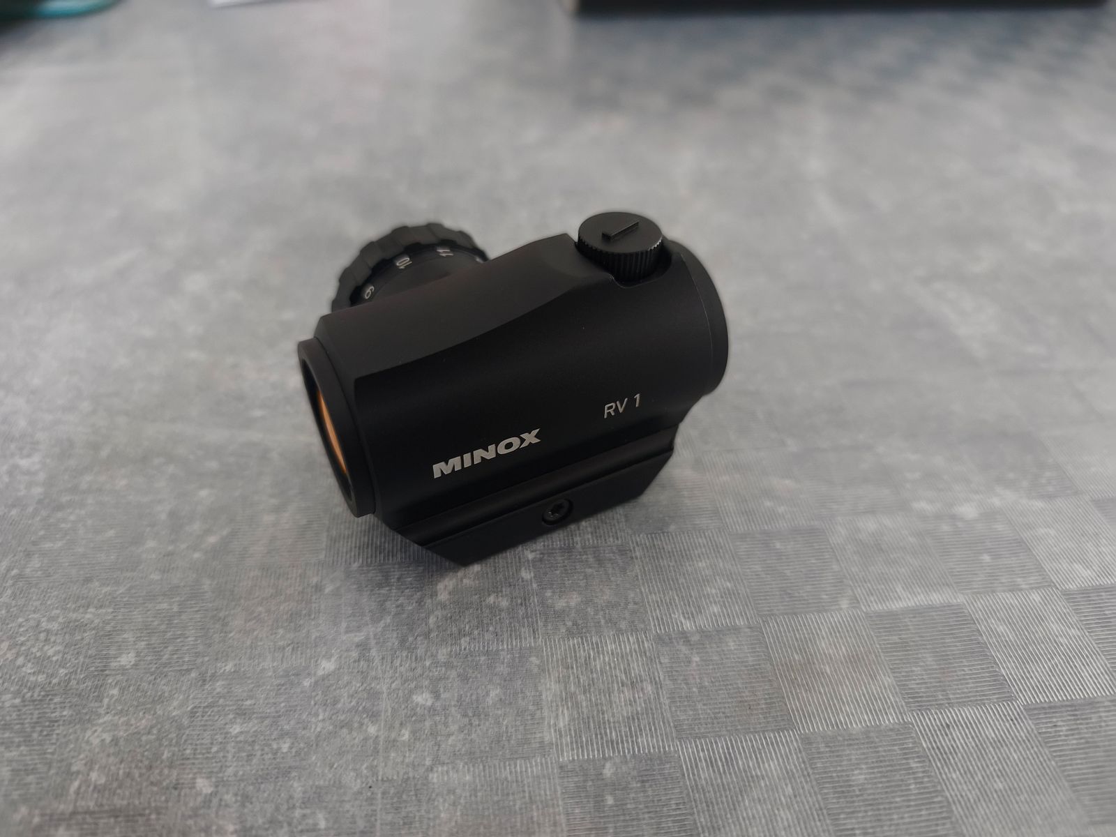Minox RV1